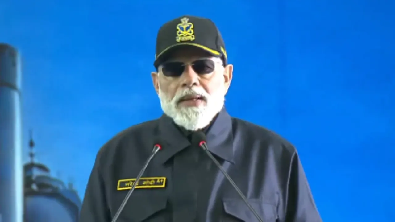 'स्वयं की ताकत से लड़ने वाले का वर्चस्व हमेशा भारी होता है',  INS विक्रांत पर जवानों संग दीपोत्सव मनाते हुए बोले PM मोदी