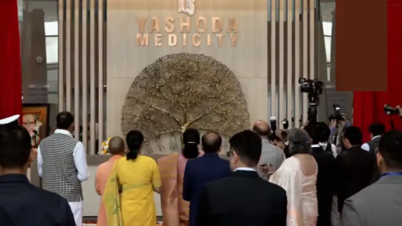 राष्ट्रपति मुर्मू ने की गाजियाबाद में यशोदा मेडिसिटी परियोजना की शुरुआत, राजनाथ सिंह और सीएम योगी भी रहे मौजूद