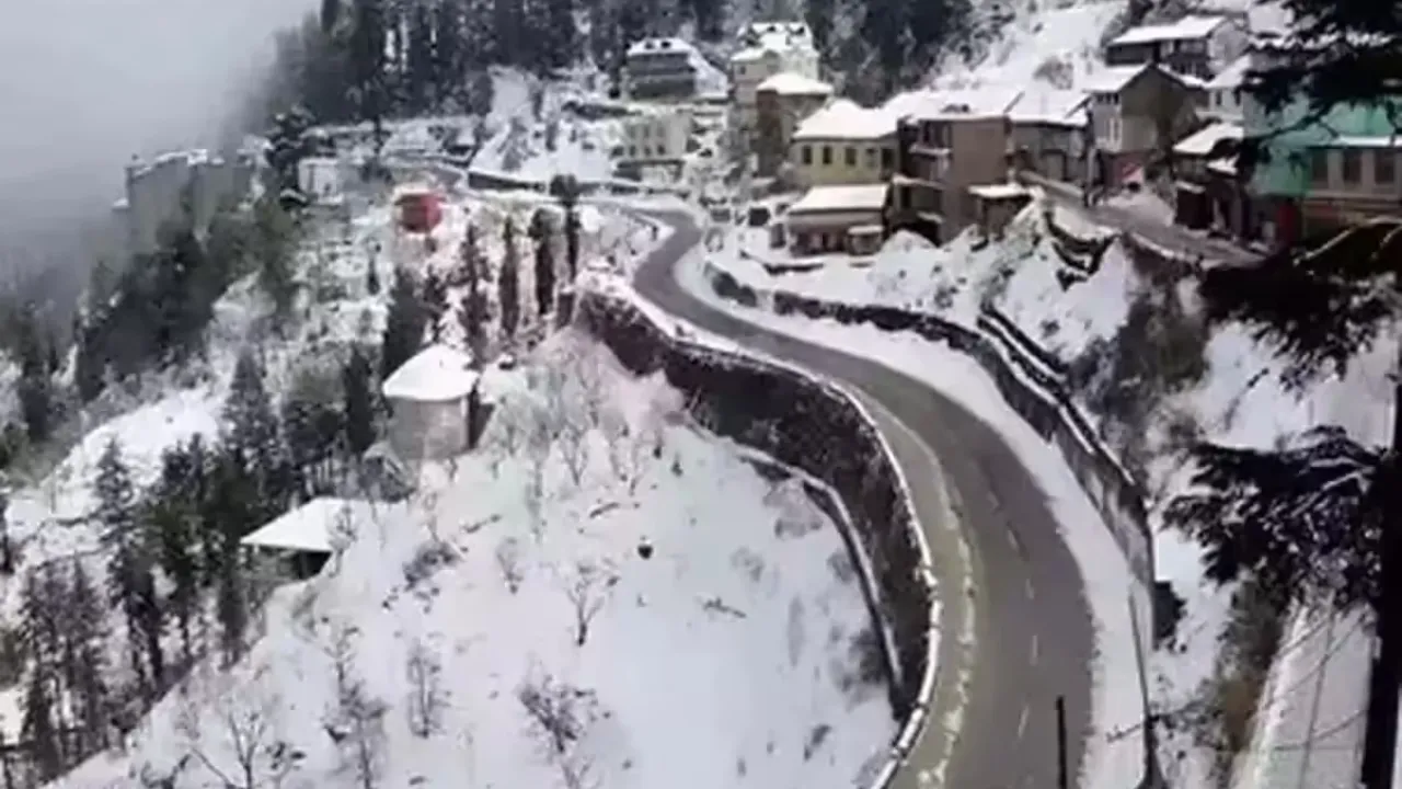 Uttrakhand: बदला मौसम का मिजाज...प्रदेश के अधिकतर स्थानों पर आज होगी भारी बारिश, कई जगह पर दिखा बर्फबारी के आसार 