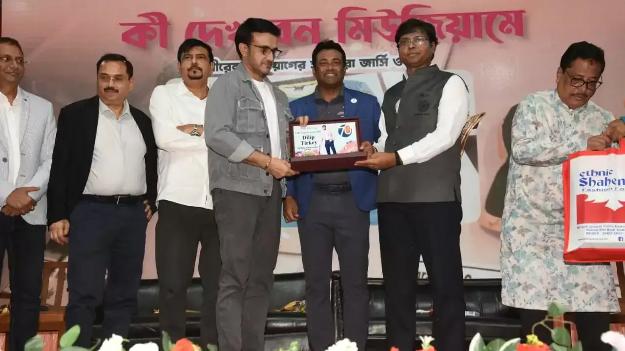 हॉकी इंडिया के अध्यक्ष डॉ. दिलीप टिर्की को मिला लाइफटाइम अचीवमेंट अवॉर्ड, कलकत्ता स्पोर्ट्स जर्नलिस्ट्स क्लब ने किया सम्मानित 