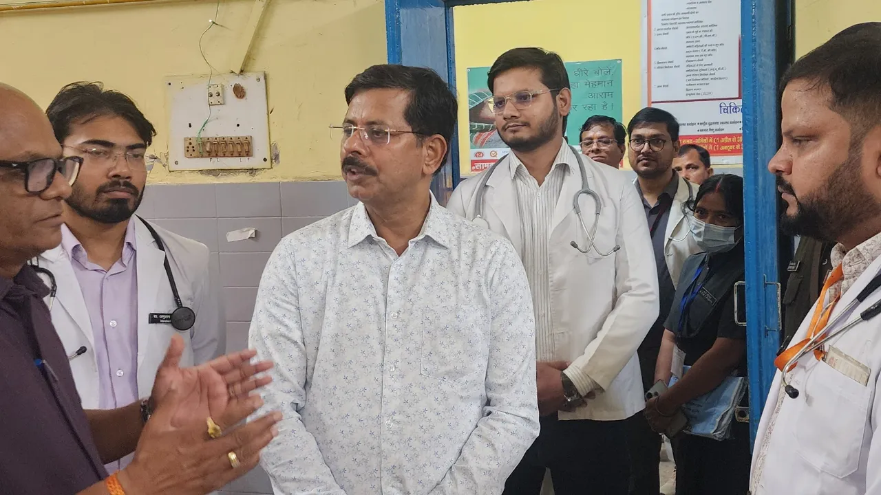 अयोध्या का स्वास्थ्य मॉडल अपनाएगा झारखंड, एमडी एनएचएम ने बीकापुर सीएचसी का किया अवलोकन  