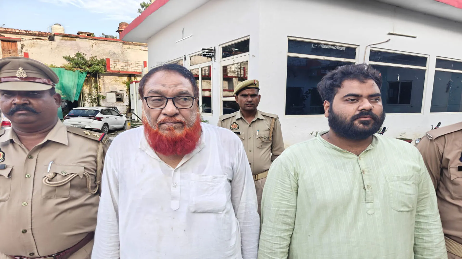 Bareilly:  गिरफ्तार नफीस निकले फर्जी डॉक्टर, चलाते थे चश्मा की दुकान