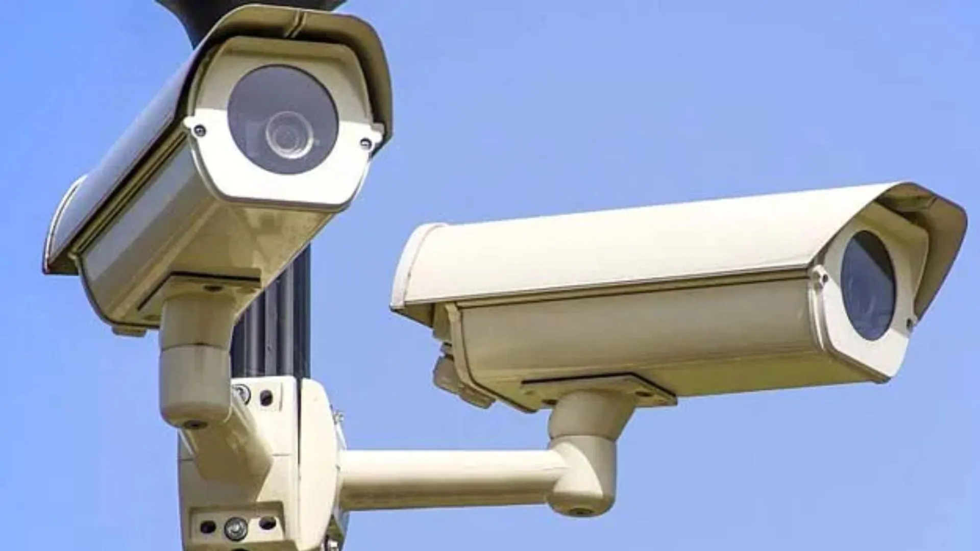 Deepotsav 2025:  CCTV कैमरे से होगी दीपोत्सव पर निगरानी, बनेंगे 15 अस्थायी चिकित्सालय, तैनात होंगी 10 एंबुलेंस