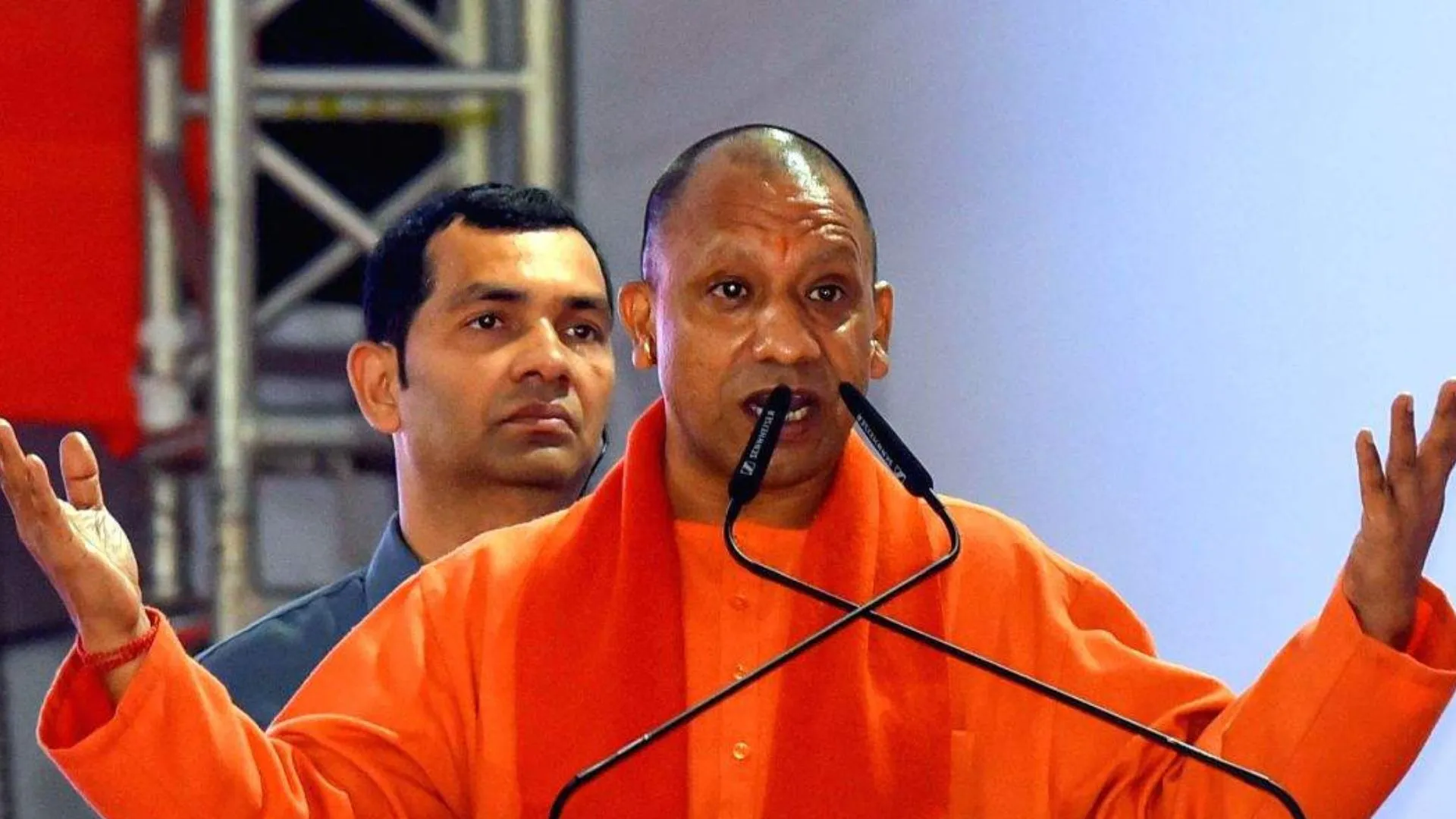 पंचायत चुनाव से पहले CM योगी का निर्णय, सेवा, स्वच्छता और स्वावलंबन का प्रतीक बनेगी ग्राम पंचायत  