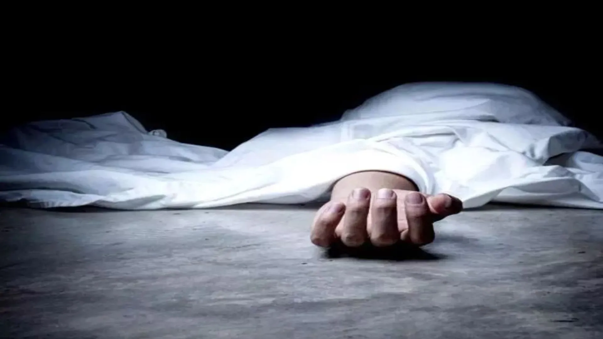 जमीनी विवाद में ग्राम प्रधान के भाई की हत्या... कुशीनगर में शांति व्यवस्था के लिए पुलिस बल तैनात, मुकदमा दर्ज