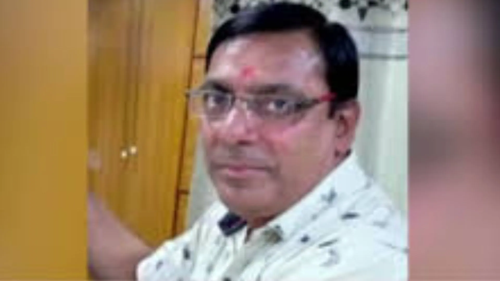 कानपुर के करोड़पति लेखपाल आलोक दुबे के विरुद्ध आरोपपत्र दाखिल, सात अभियुक्तों पर कसा शिंकजा 