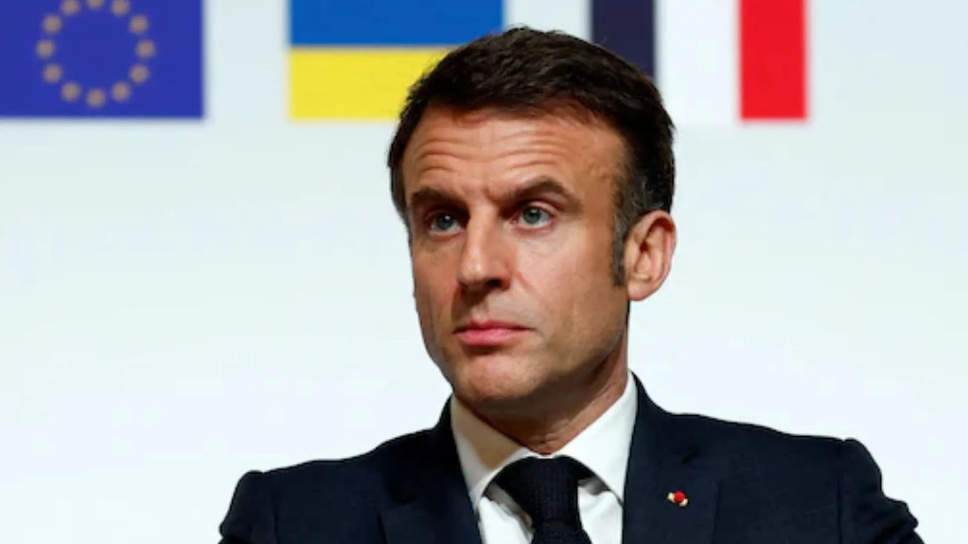 48 घंटे में नए PM के नाम का ऐलान ...फ्रांस में गहराते राजनीतिक संकट के बीच मैक्रों करेंगे घोषणा 