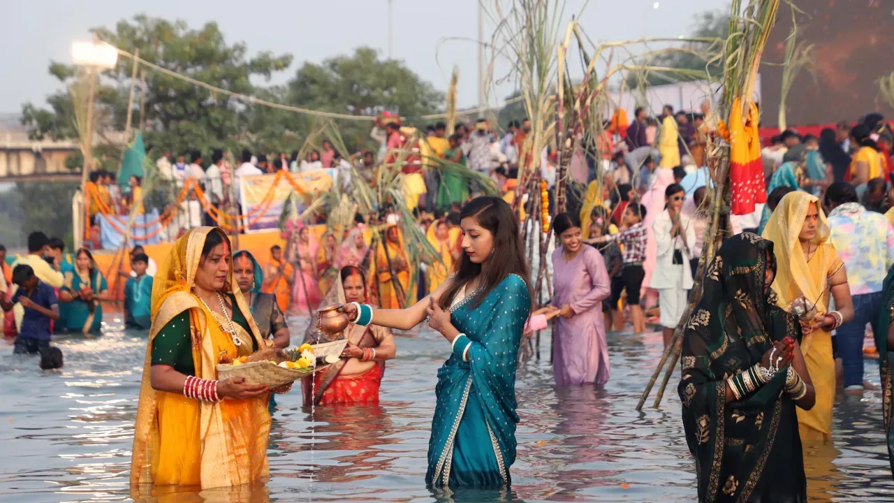  Chhath 2025 Date : कब है छठ का पर्व? जानिये नहाय-खाय और अर्घ्य की सही तिथि 