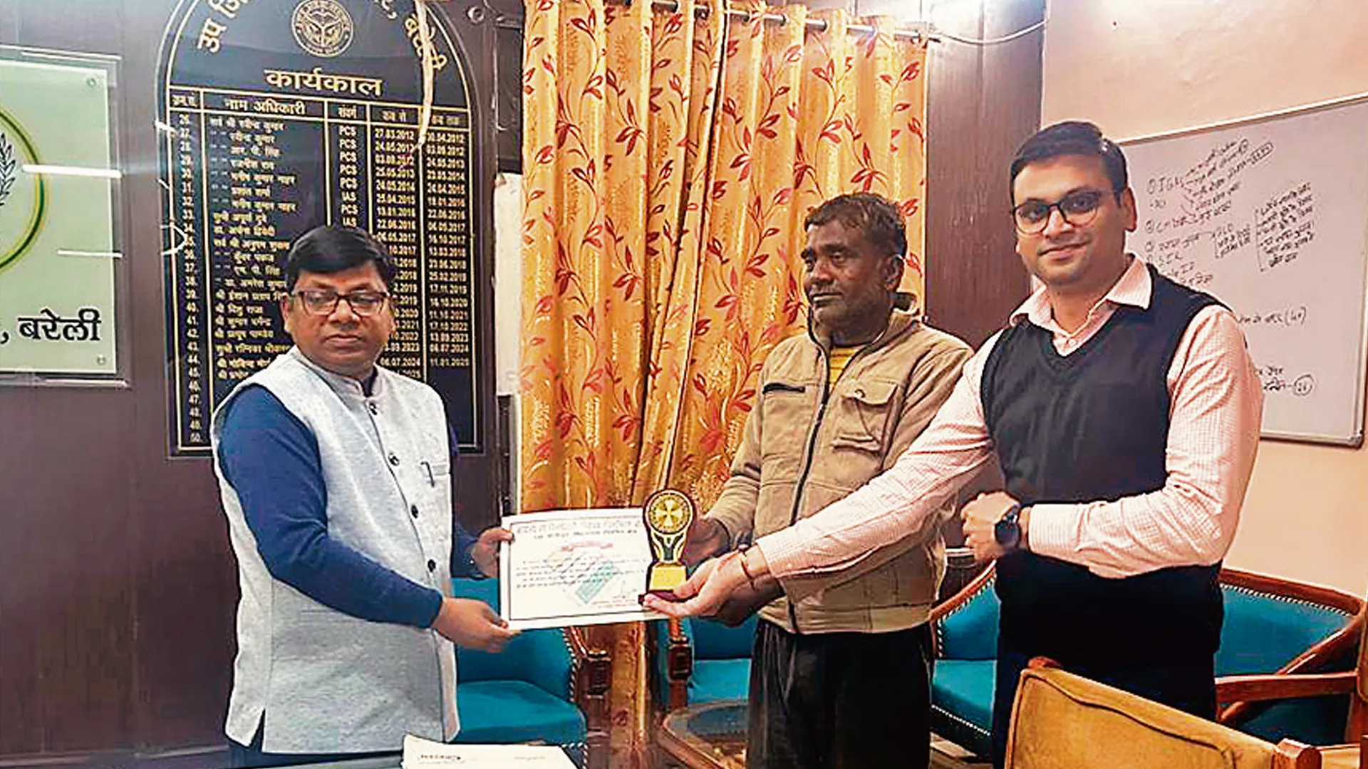 बरेली : एसआईआर ने पकड़ी रफ्तार, 51.54 प्रतिशत कार्य पूरा