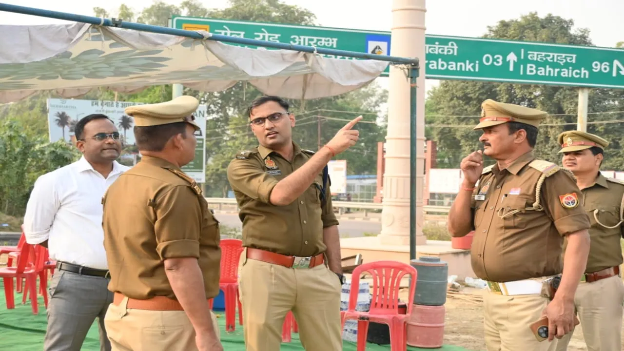 बाराबंकी : मार्ग परिवर्तन लागू, रोके गए लंबी दूरी के वाहन, अयोध्या में कल आएंगे पीएम मोदी, एसपी ने किया भ्रमण  