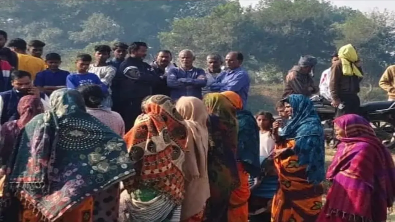 सुलतानपुर : बाग में युवक का शव मिलने से इलाके में सनसनी, बाइक भी मौके पर मिली