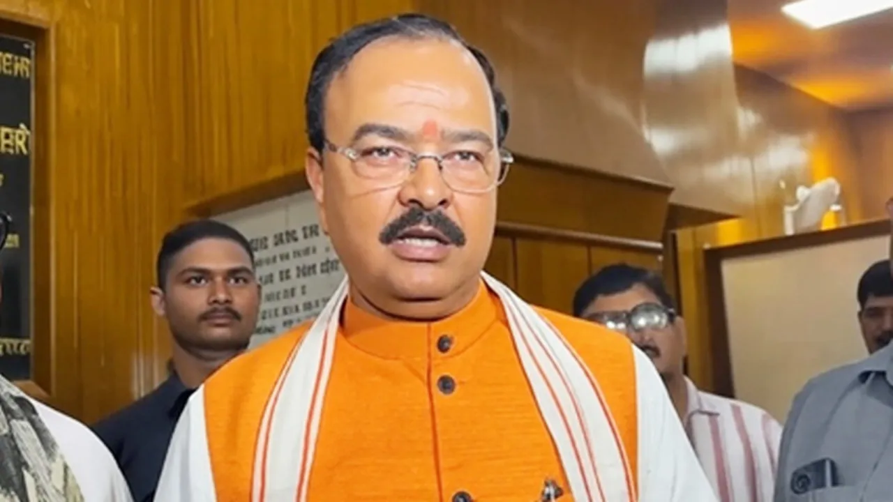 SIR पर अखिलेश यादव को केशव मौर्य ने दिया करारा जवाब, कहा- समाजवादी पार्टी अस्त होता हुआ सूरज है... 