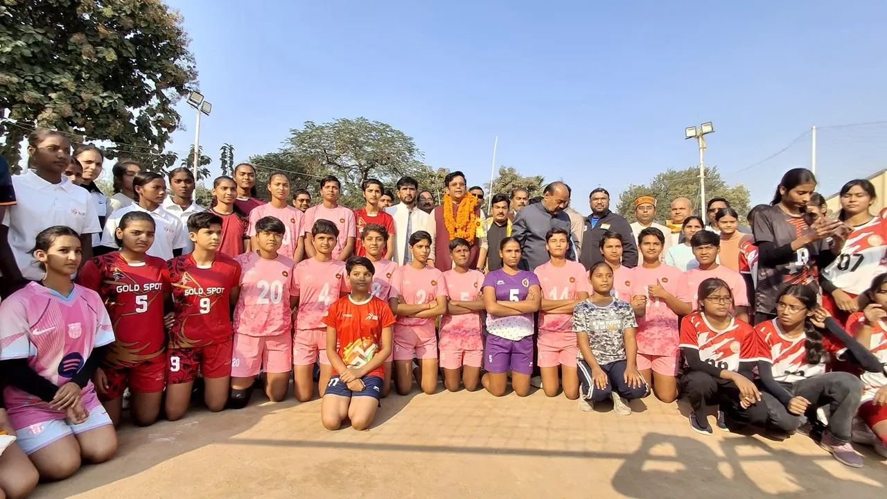 गोरखपुर : रवि किशन शुक्ला ने किया सांसद खेल महोत्सव 2025 का भव्य शुभारंभ 