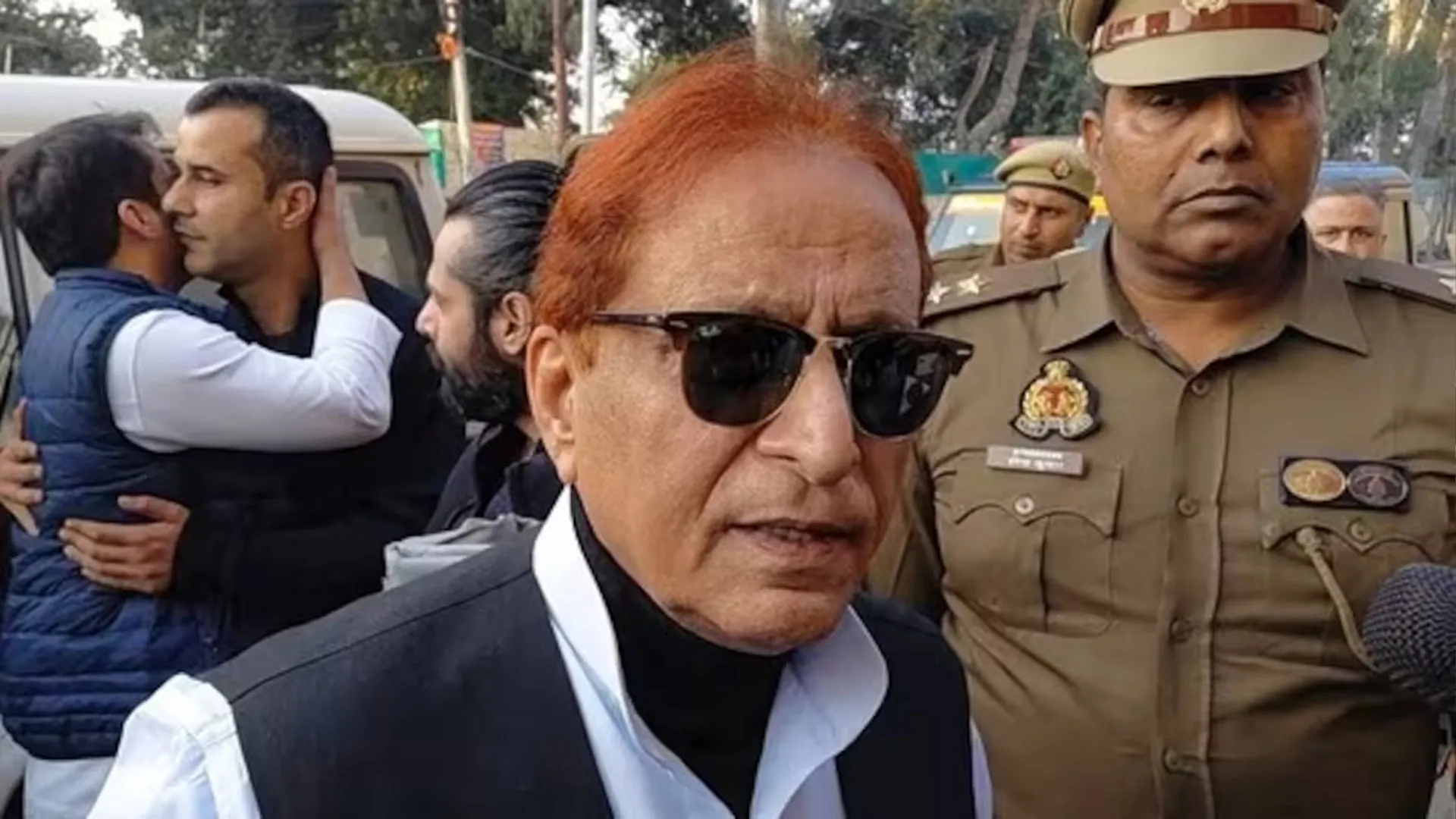 रामपुर : दो पैन कार्ड मामले में सजा के खिलाफ सेशन कोर्ट पहुंचे आजम खां