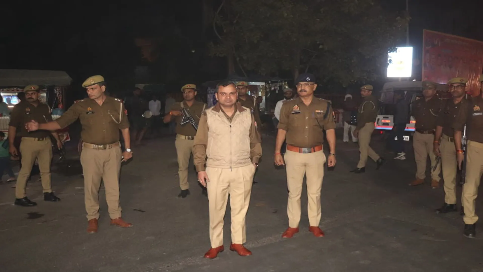 UP : दिल्ली में विस्फोट के बाद मुरादाबाद में अलर्ट...अफसरों ने सड़क पर उतरकर परखी व्यवस्था
