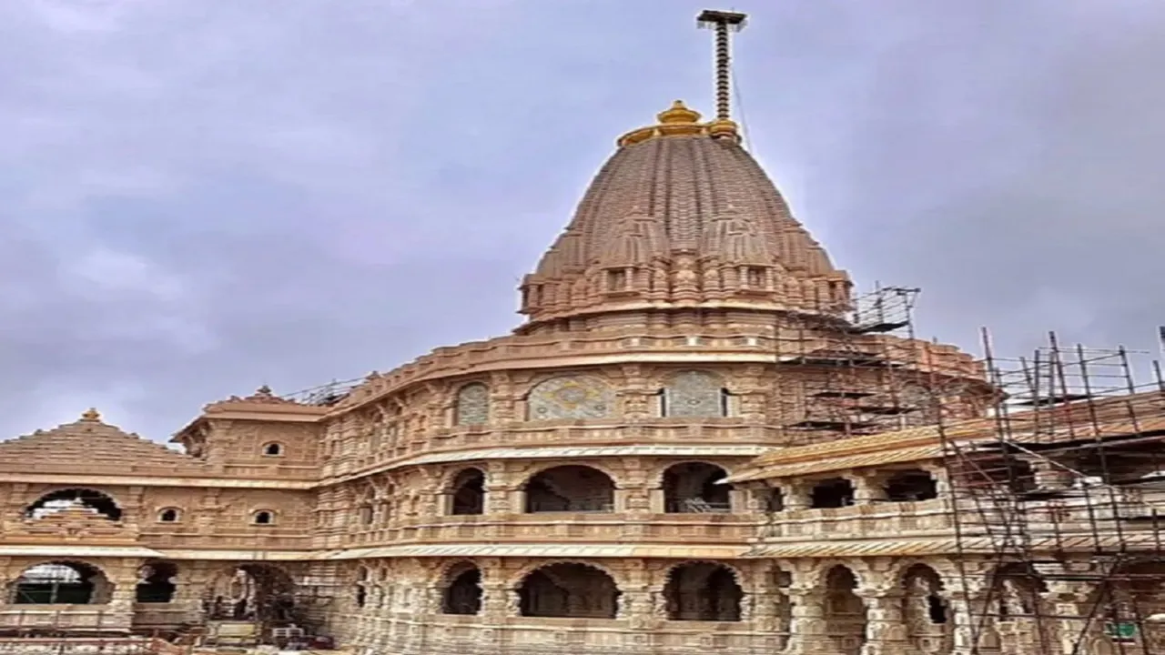 Shri Ram Temple flag : राम मंदिर पर फहराया जाएगा केसरिया रंग का ध्वज, सूर्य के साथ होंगे ये खास प्रतीक