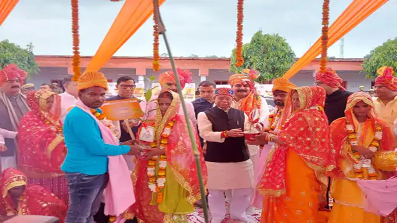 EC एक संवैधानिक संस्था... बदलापुर महोत्सव में बोले हिमाचल के राज्यपाल- SIR कोई राजनैतिक मुद्दा नहीं 