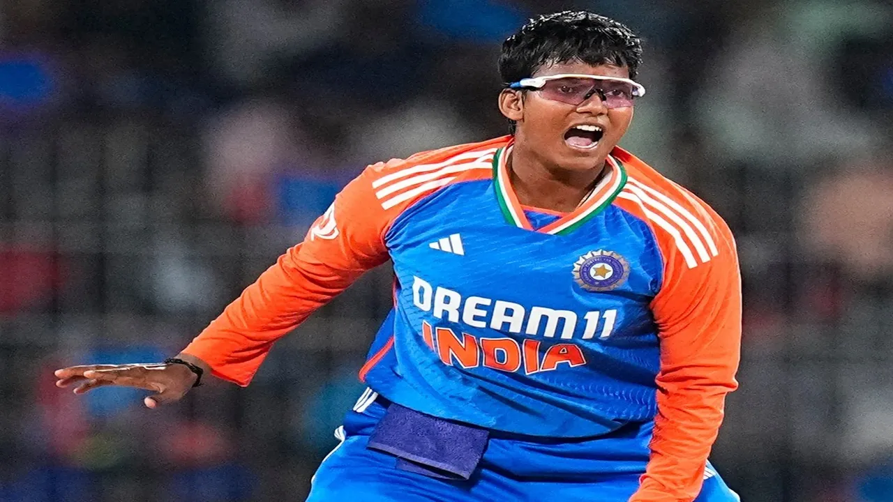 विश्व विजेता महिला क्रिकेट टीम का राज्य महिला आयोग करेगी स्वागत, दीप्ति शर्मा के परिजनों से मिलीं बबीता चौहान