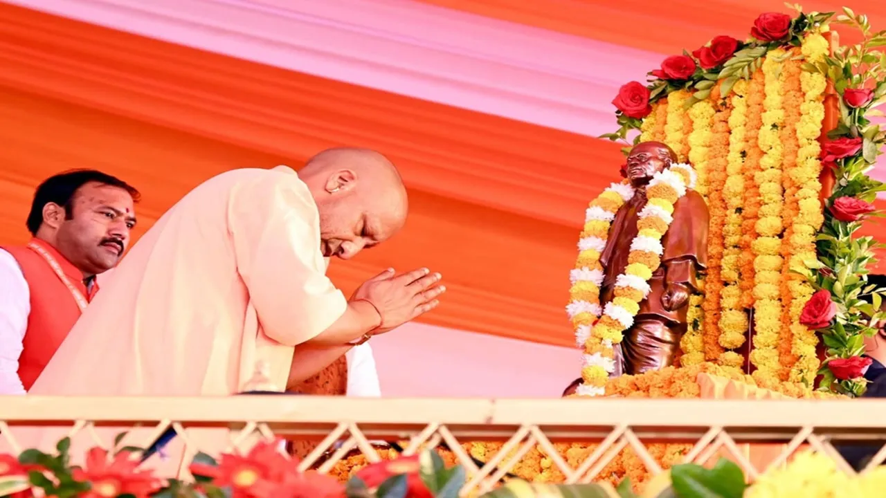 बाराबंकी में गरजे सीएम योगी : कहा- वंदे मातरम का विरोध करने वालों के लिए इस देश में जगह नहीं