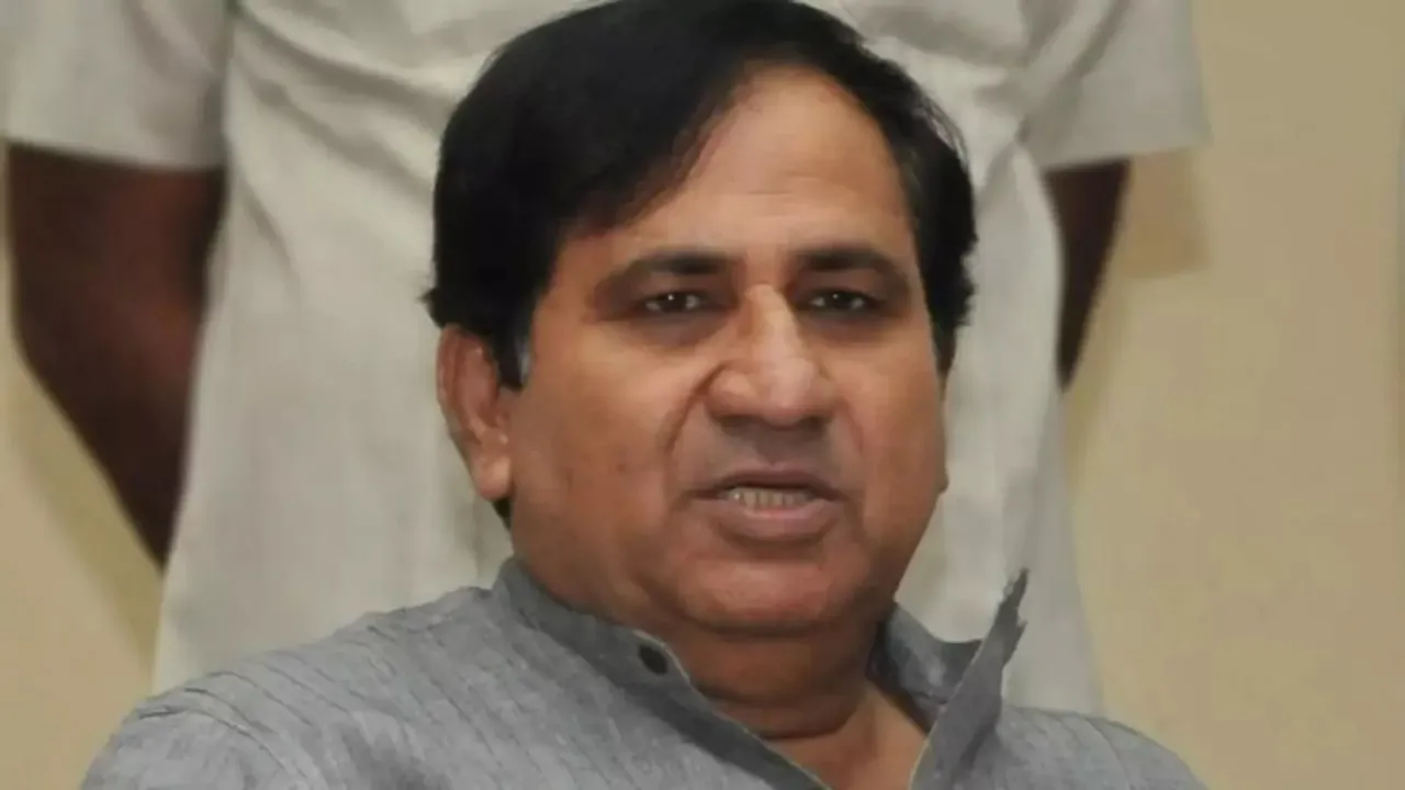 चुनाव खत्म होते ही बिहार में कांग्रेस को बड़ा झटका, सीनियर नेता शकील अहमद खान ने पार्टी से दिया इस्तीफा