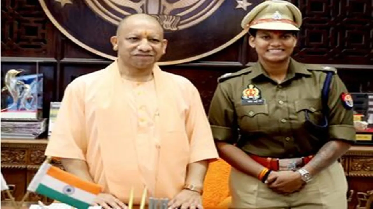 मुख्यमंत्री योगी से मिलीं विश्व विजेता दीप्ति शर्मा, CM ने दी जीत की बधाई