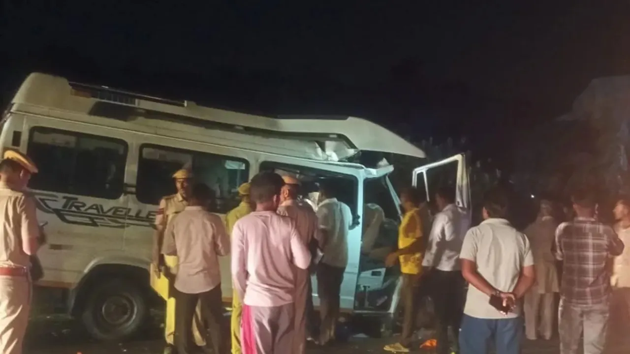 राजस्थान में भीषण हादसा : जोधपुर में  बस और ट्रक में जोरदार टक्कर, 15 लोगों की मौत, दो गंभीर  