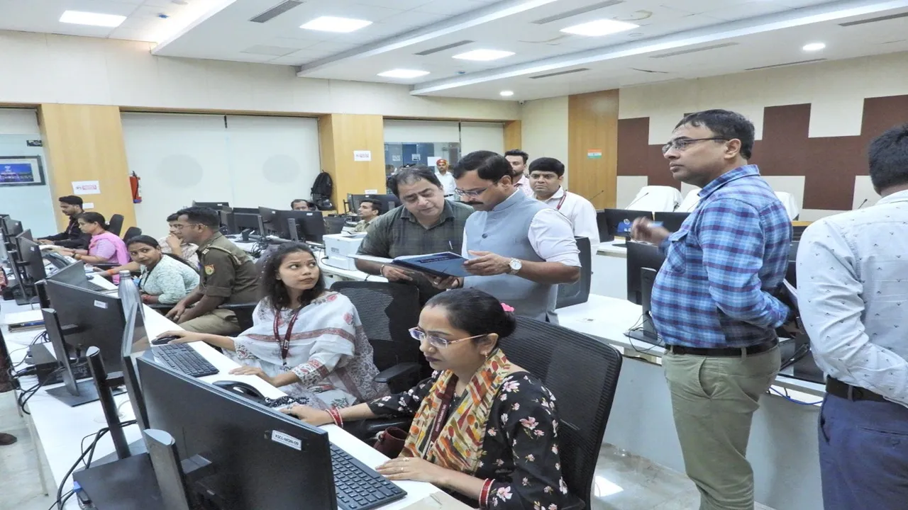 कानपुर : पारदर्शिता और समय से करें शिकायतों का निस्तारण, नगर आयुक्त अर्पित उपाध्याय ने समझी आईसीसीसी की कार्यप्रणाली