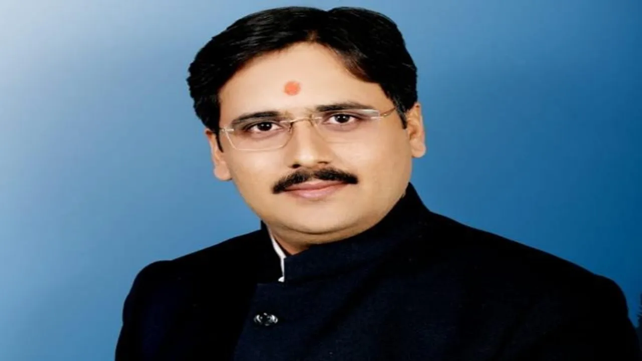 Kartik Purnima: शुभ संयोग में 5 नवंबर को कार्तिक पूर्णिमा, दीपदान करने से सभी हैं संकट हो जाते हैं दूर