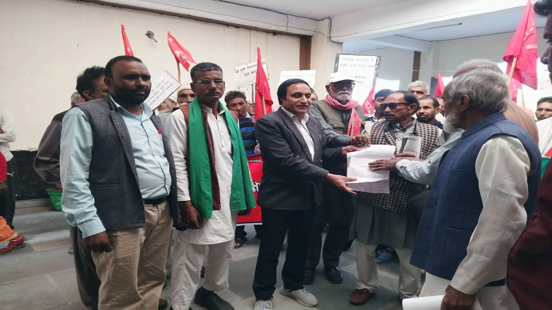 संपादकीय: किसानों से किए वादे पूरे करने और एमएसपी गारंटी कानून बनाने की मांग
