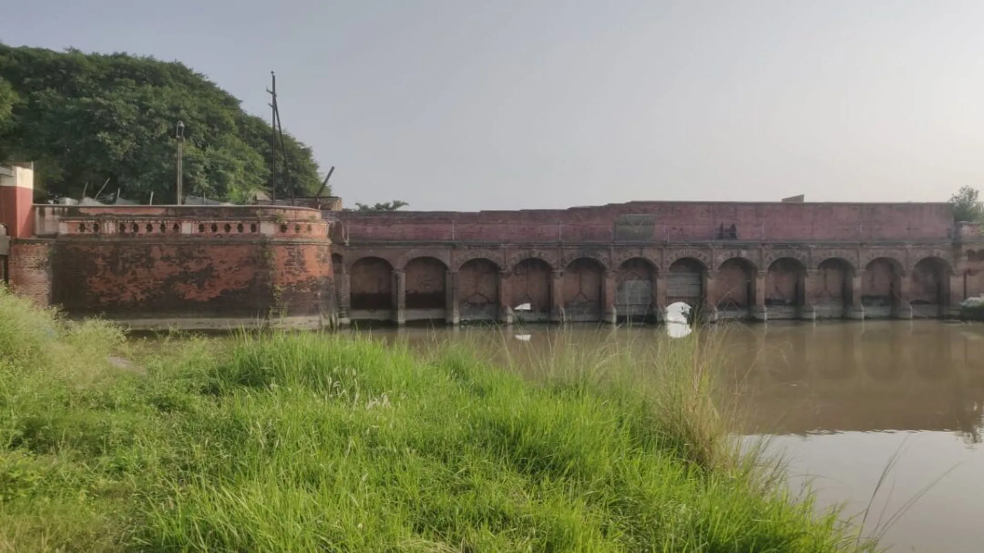 Rampur : कोसी नदी क्षेत्र में अवैध कब्जा करने पर तीन के खिलाफ मुकदमा