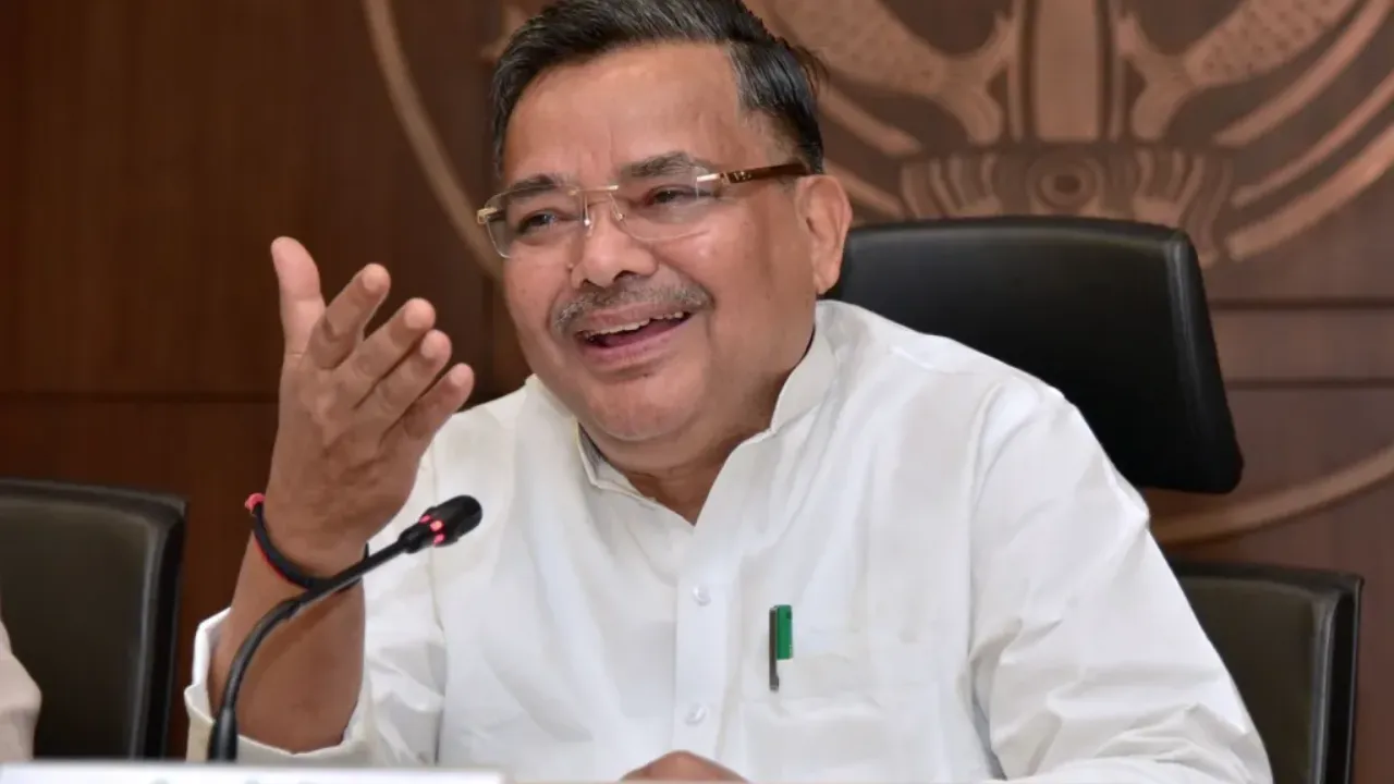 ‘भारत पर्व’ में दिखेगी प्रदेश की संस्कृति व विकास की झलक... प्रदेश के विभिन्न अंचलों के कलाकार दल आज हुआ गुजरात रवाना