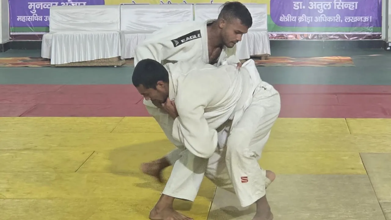 Judo Competition: लखनऊ की सृष्टि और अनन्या ने स्वर्ण पर किया कब्जा, लखनऊ के खिलाड़ियों का शानदार प्रदर्शन