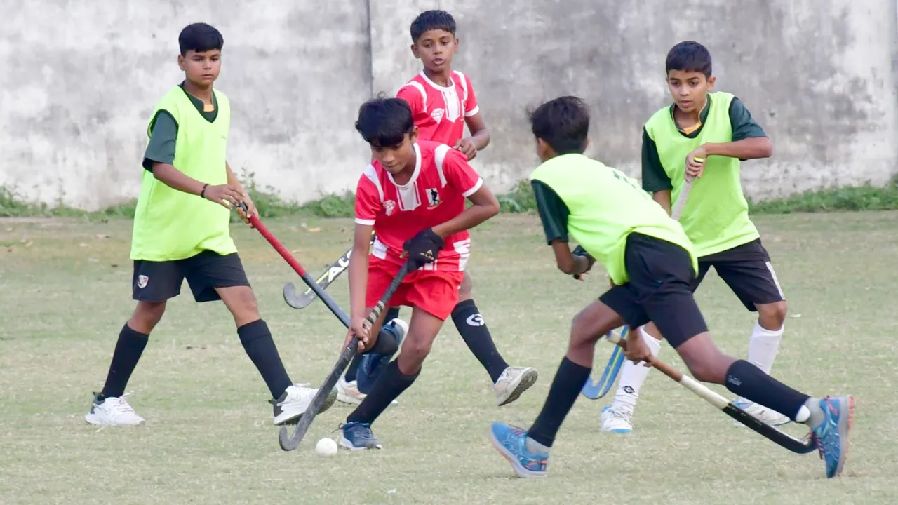 Hockey Tournament: सीतापुर, लखीमपुर, झांसी और भदोही अंतिम चार में... जमनलाल शर्मा मेमोरियल राज्य सब जूनियर हॉकी प्रतियोगिता में खिलाड़ियों ने मारी बाजी