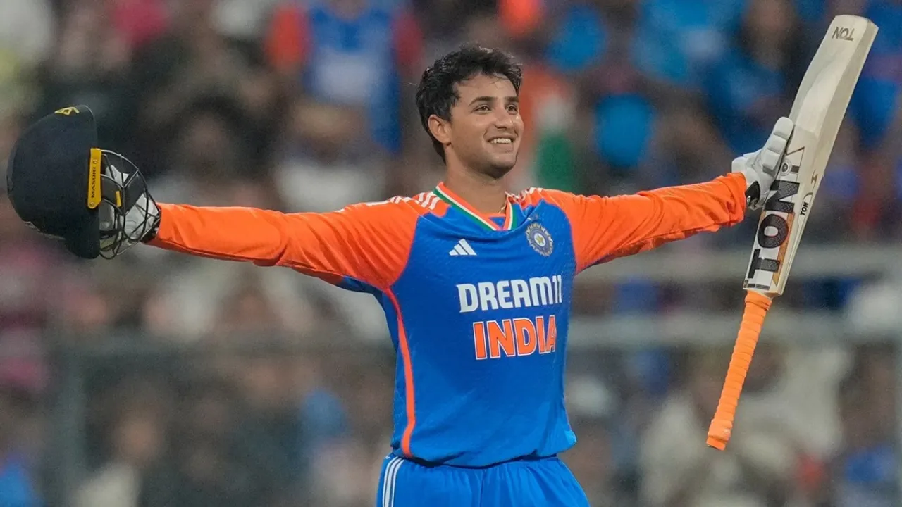 अभिषेक शर्मा का तूफान: 32 गेंदों में शतक, रोहित शर्मा को भी पीछे छोड़ा!