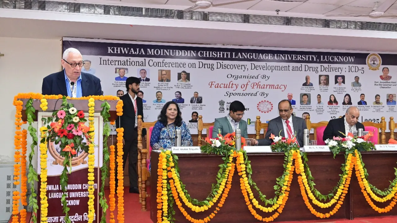 भारत को दवा निर्माण में आत्मनिर्भर बनाने की बड़ी तैयारी! ललितपुर में मेगा फार्मा पार्क,  नोएडा में मेडिकल डिवाइस हब तैयार