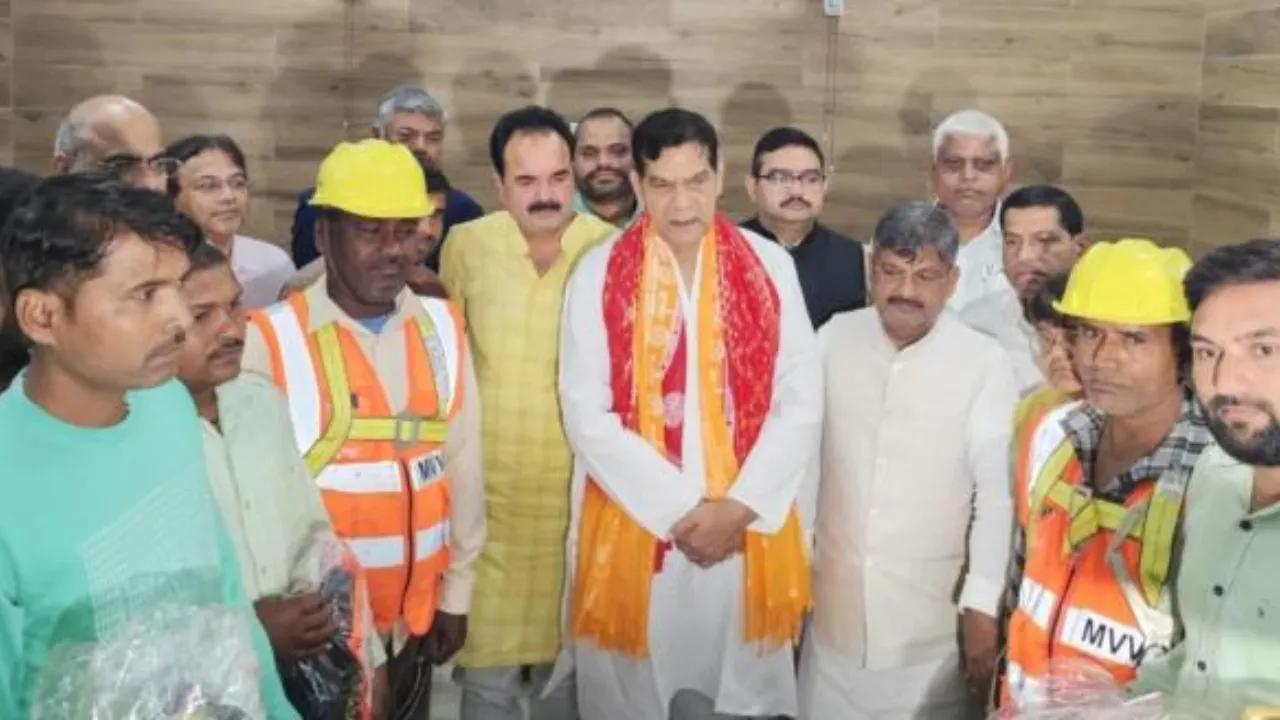 शहरी क्षेत्र में आंतरिक मार्ग निर्माण के बजट को भेजें प्रस्ताव, नगर विकास मंत्री ने दिए निर्देश, कहा- निर्बाध किए जाएं विद्युत आपूर्ति