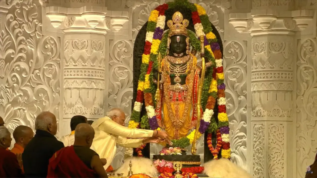 ध्वजारोहण समारोह :  PM पहली बार प्रथम तल पर राम दरबार की करेंगे आरती, विवाह पंचमी पर दक्षिण भारत से तैयार होकर आए रामलला के अनोखे वस्त्र
