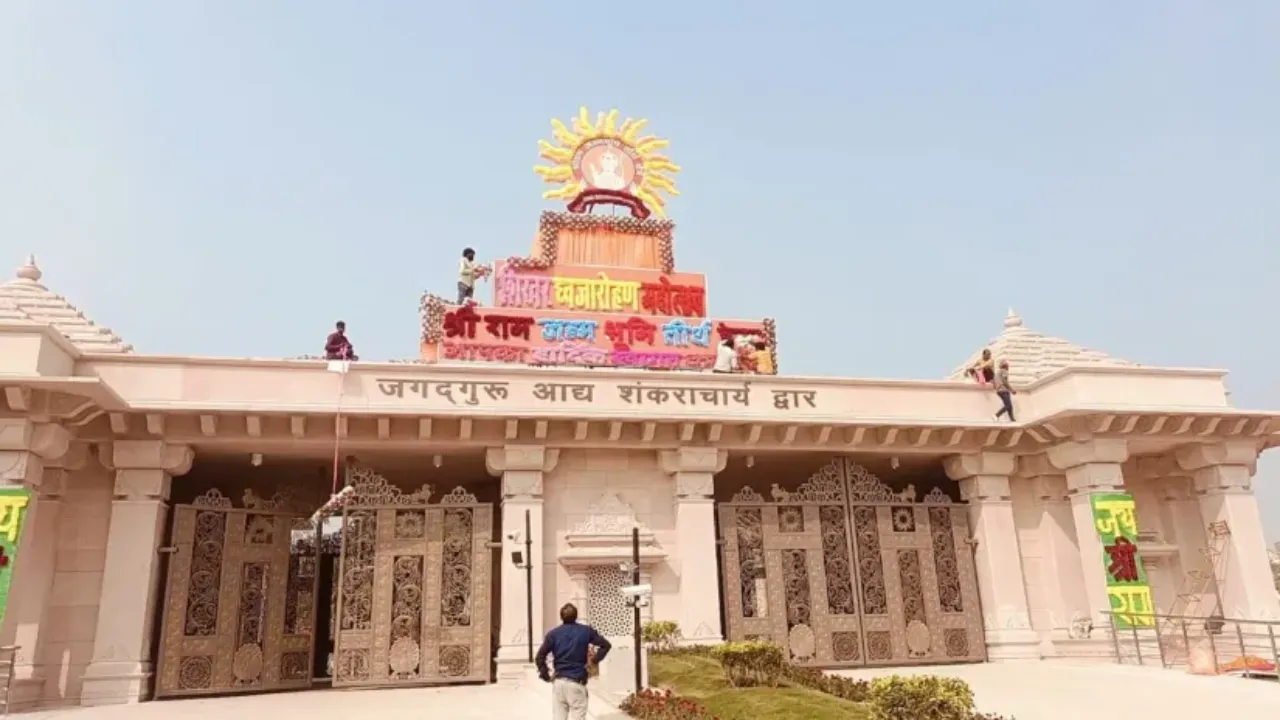 सेना के दो हेलीकॉप्टर ने लिया सुरक्षा का जायजा, ध्वजारोहण समारोह में गलती की नहीं कोई गुंजाइश
