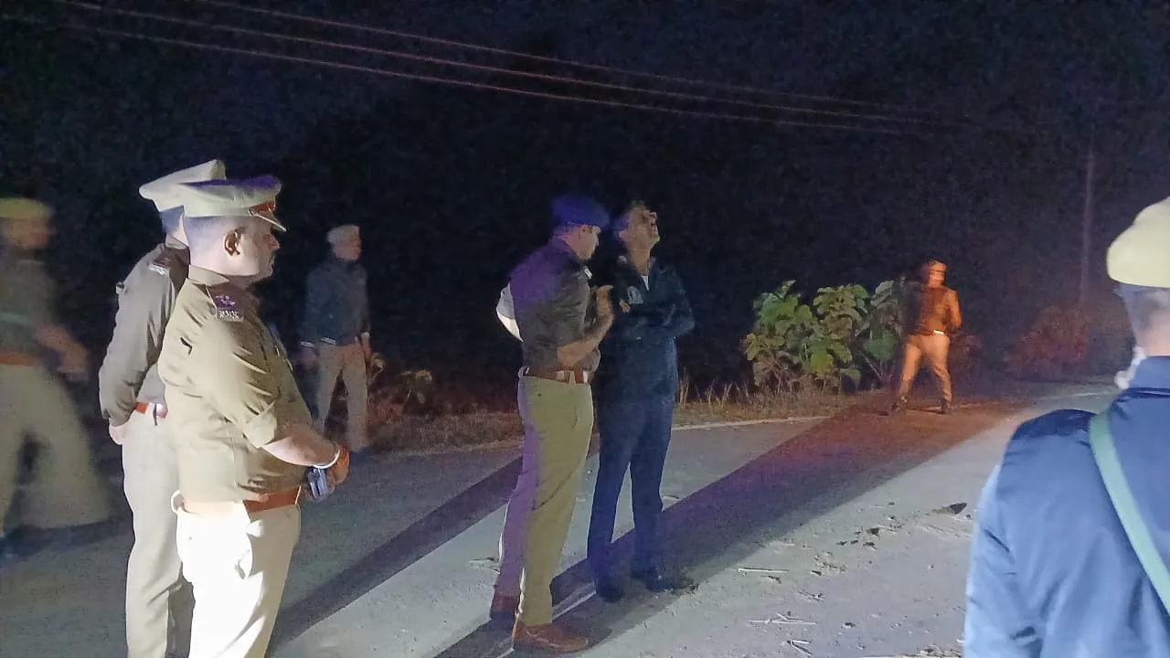 दिल्ली कार धमाके में मरने वालों में यूपी के पांच लोग... परिवारों में पसरा मातम, बेहाल हुए परिजन