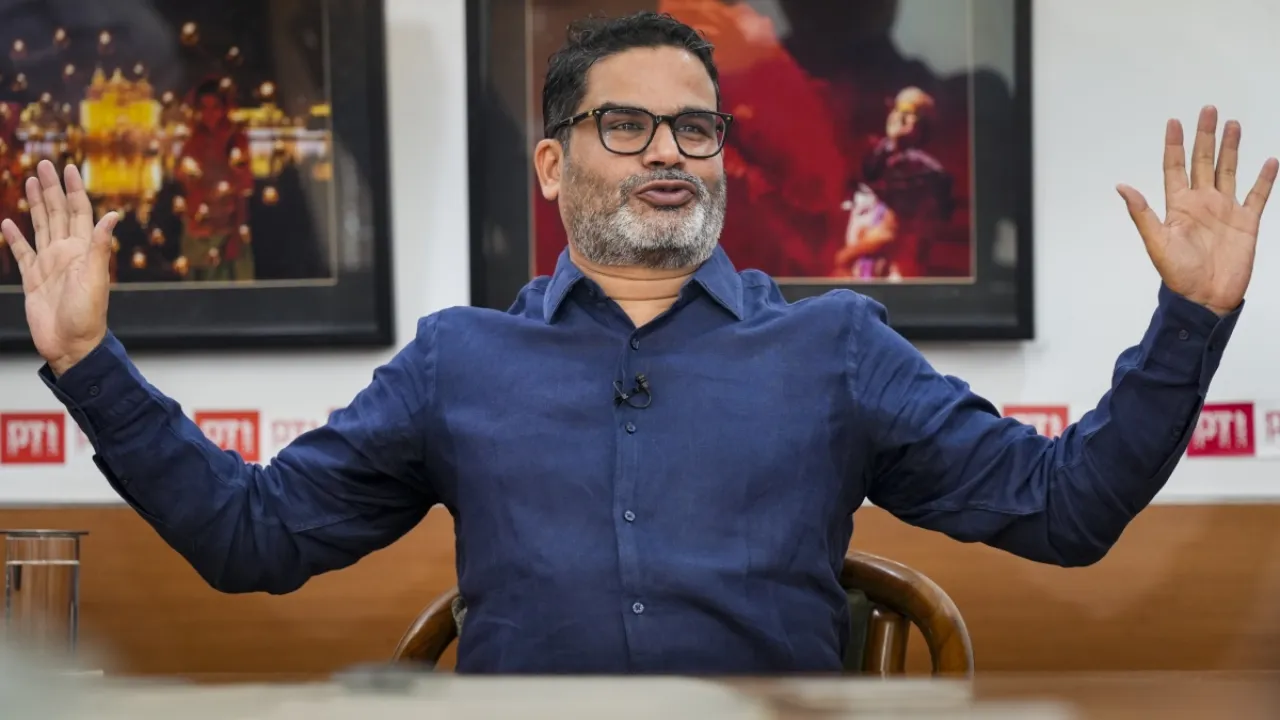 बिहार चुनाव में हार के बाद पहली बार सामने आए प्रशांत किशोर, कहा- मैं माफी मांगता हूं...