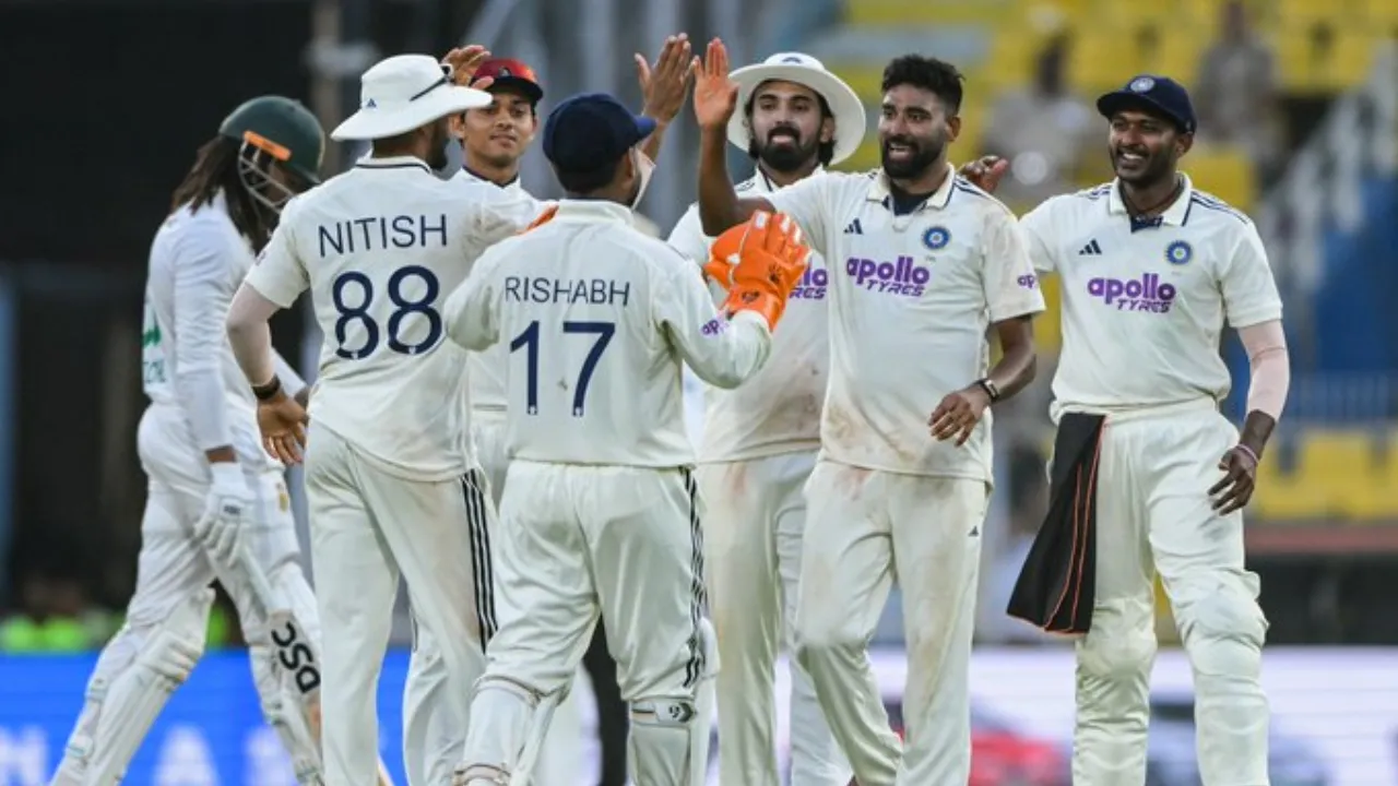 IND vs SA: कुलदीप यादव ने दिलाई भारत को वापसी, बड़ा स्कोर बनाने में नाकाम रहे दक्षिण अफ्रीकी बल्लेबाज