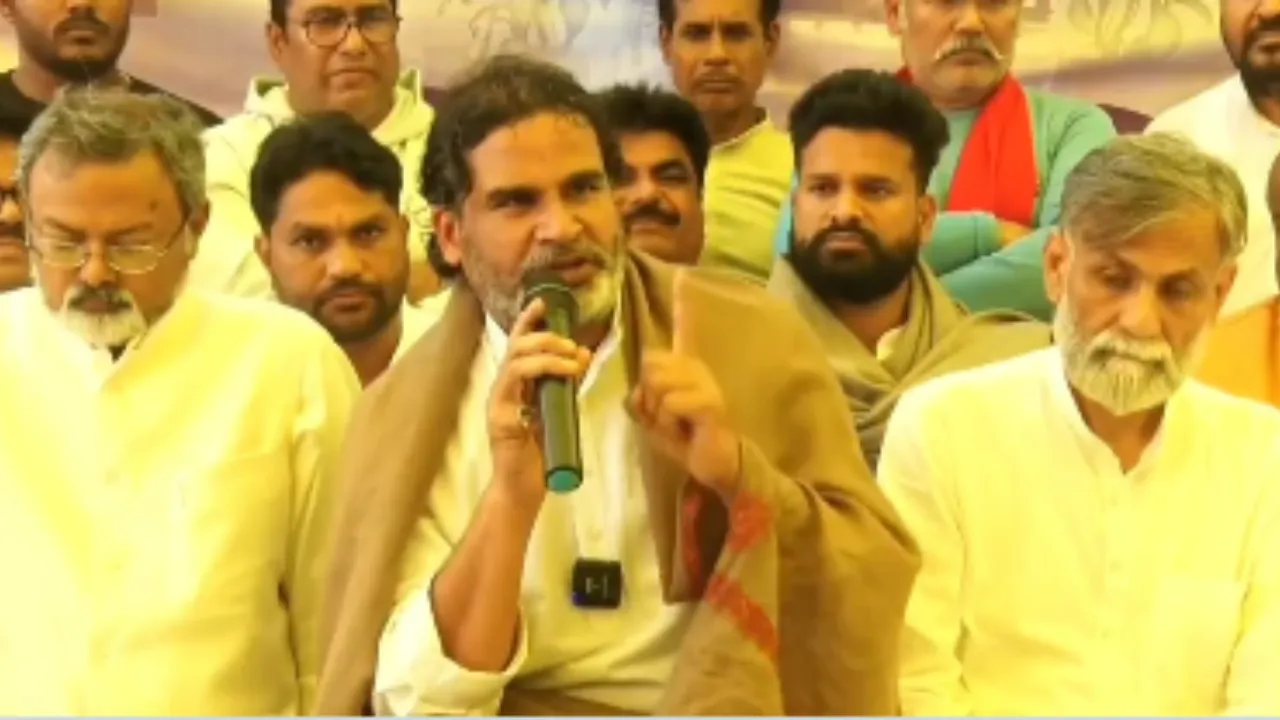 'बिहार में जीत के लिए महिलाओं के खातों में जमा किए 10-10 हजार...', प्रशांत किशोर ने पीएम मोदी-अमित शाह और नीतीश पर लगाए गंभीर आरोप, किया बड़ा ऐलान 