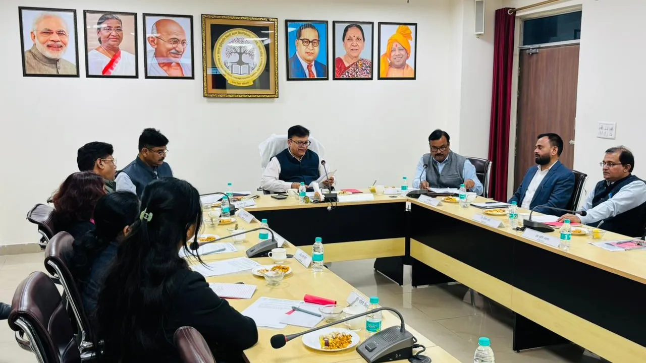 भाषा विश्वविद्यालय में जल्दी होगी शिक्षकों की भर्ती... कार्य परिषद् की हुई आकस्मिक बैठक