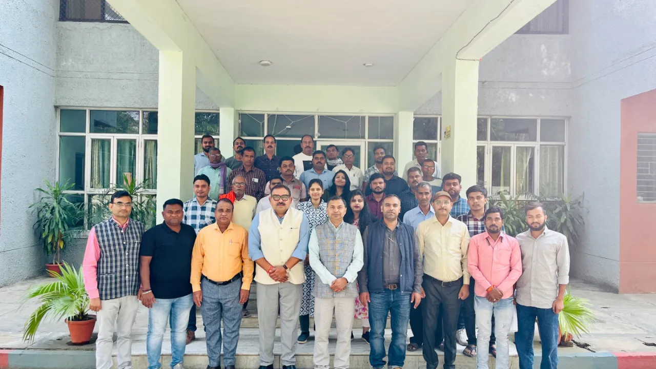 बिहार के किसानों के लिए नई कमाई का रास्ता... CSIR-CIMAP का 5-दिवसीय प्रशिक्षण शुरू, औषधीय-सुगंधित फसलों से लाखों की आय!