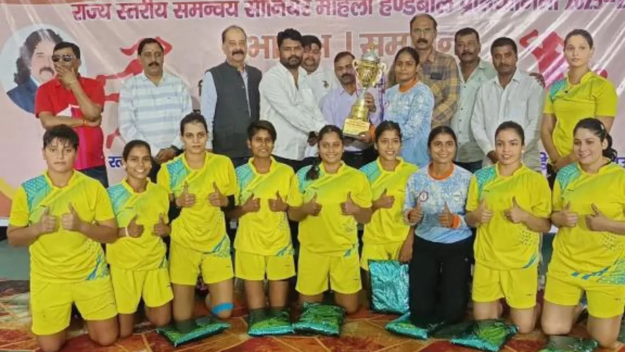 गोरखपुर बना राज्य स्तरीय सीनियर महिला हैंडबॉल प्रतियोगिता का चैंपियन, अयोध्या को 28-17 से हराया 