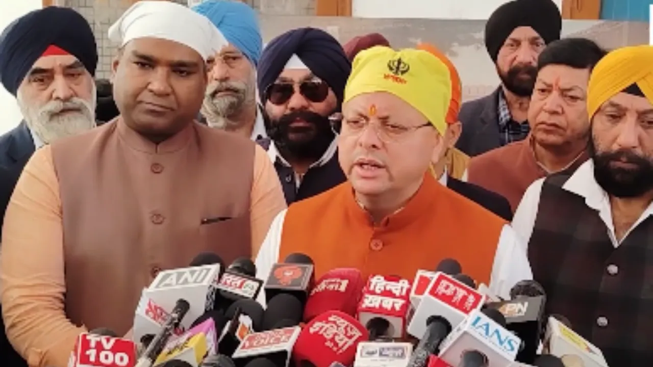 अयोध्या के राम मंदिर में में फहराया गया धर्म ध्वज... देहरादून में बांटी मिठाई राम नाम से गूंजा भाजपा कार्यालय