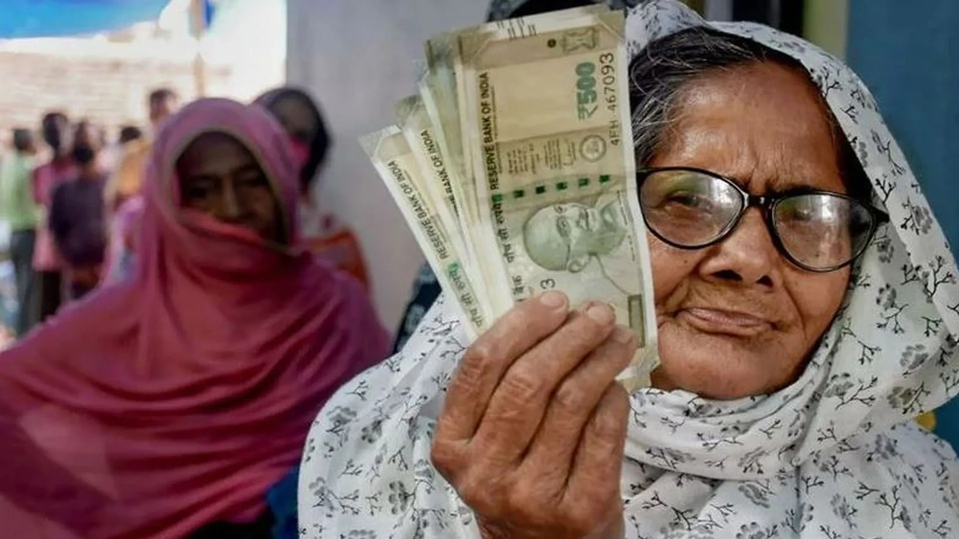 Bareilly: जिंदा मिली महिलाओं की पेंशन होगी चालू, गलत सत्यापन पर कार्रवाई