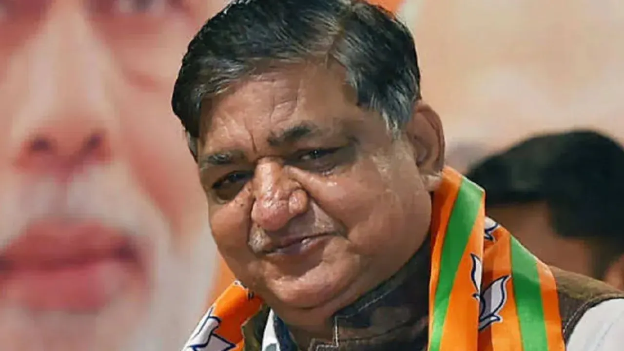 SGPGI में इलाज कराने गए पूर्व मंत्री कॉकरोच और मच्छरों से हुए परेशान, बोले-OT में फैला खून, मशीनों पर जमी धूल