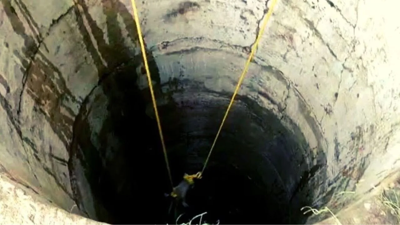 कुएं में फंसी जिंदगी... 24 घंटे से रेस्क्यू में जुटी SDRF, आगरा के रियांश का अबतक कोई पता नहीं 