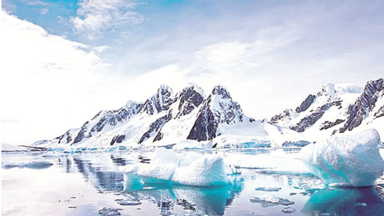 तेजी से पीछे हट रहा है अंटार्कटिक ग्लेशियर